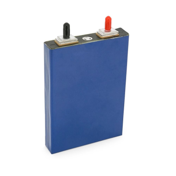 Осередок Vipow 3.2V 30AH для складання LiFePo4 акумуляторів, (100 x 21 x 142(165)) мм, Q12