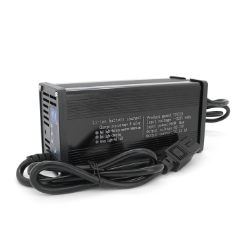 Зарядний пристрій Jinyi для акумуляторів LiFePo4 60V(73V),20S,12A,штекер Triangle plug (T-tipe/C13/IEC),з індикацією,BOX