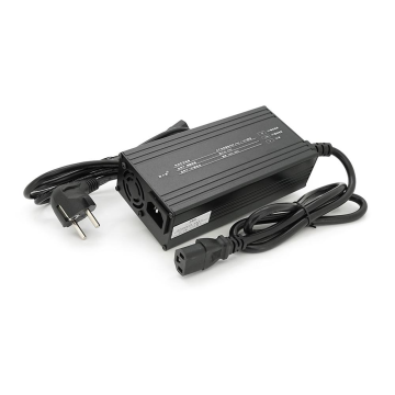 Зарядний пристрій акумуляторів LiFePO4 12V (14.6V), 4S, 15A, штекер Triangle plug (T-tipe/C13/IEC). LED-індикація, 137x90x50mm